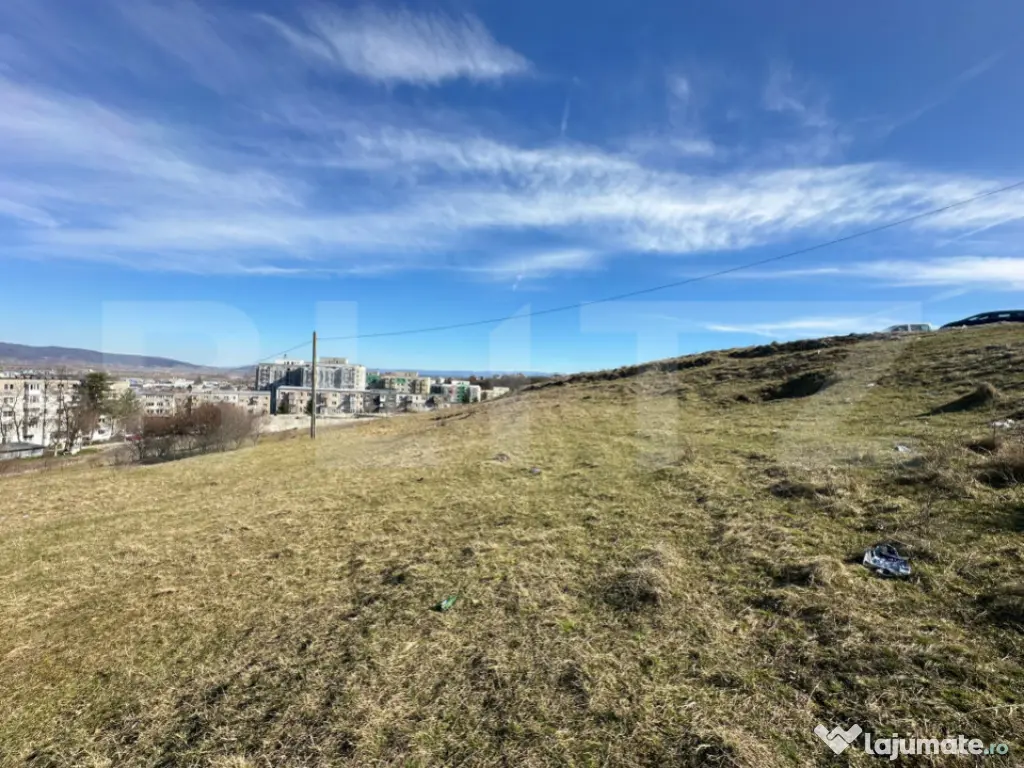 Teren 1830 mp Deva – extravilan cu demersuri intravilan ?? 