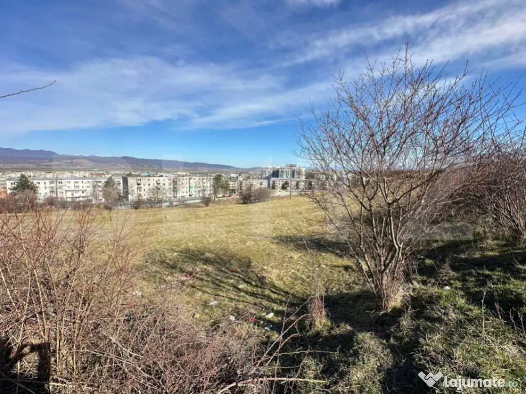 Teren 1830 mp Deva – extravilan cu demersuri intravilan ?? 