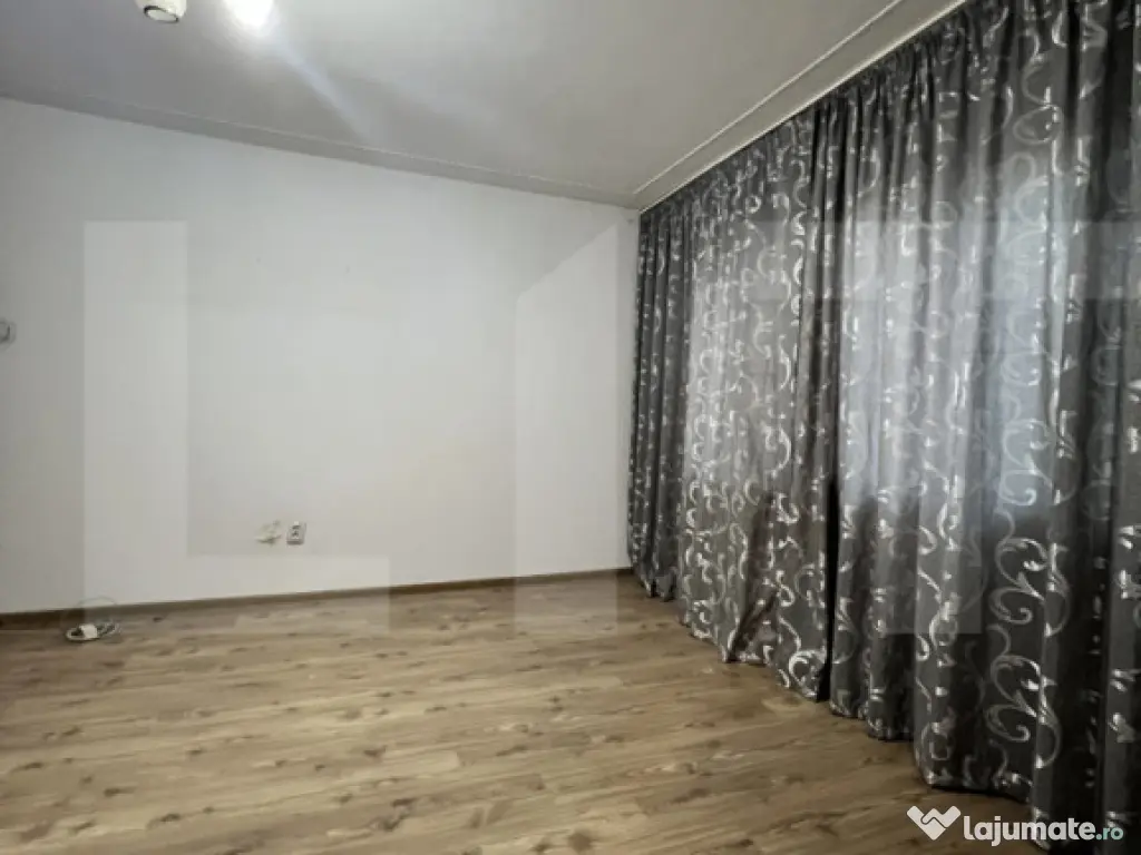 Apartament de vanzare, cu 2 camere, 40 mp, zona Blascovici 