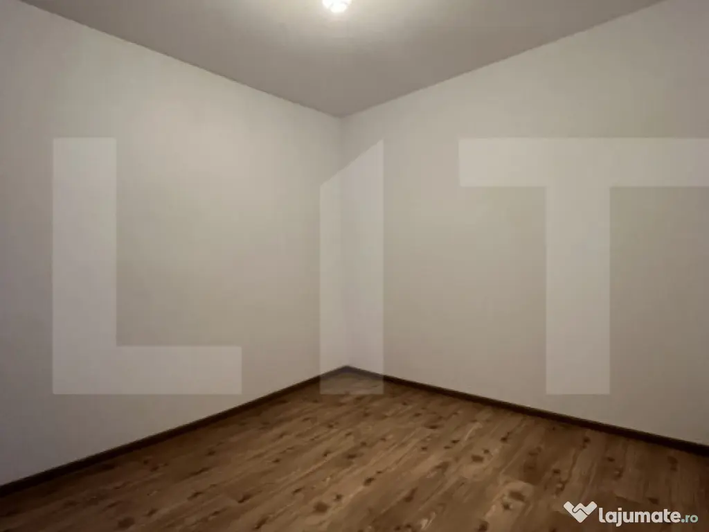 Apartament de vanzare, cu 2 camere, 40 mp, zona Blascovici 