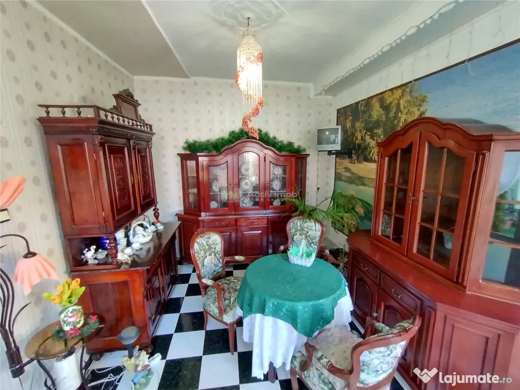 Oravita, Casa 145MP, Strada Spitalului, Pret Usor Negociabil 