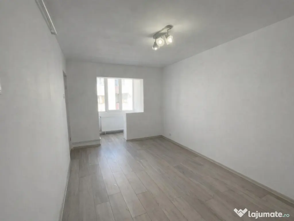 Garsoniera proaspat renovata, cart Garii 