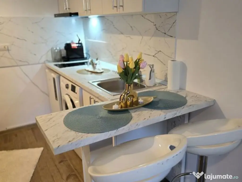 Garsoniera în Micro 40,parter,mobulata,utilata 