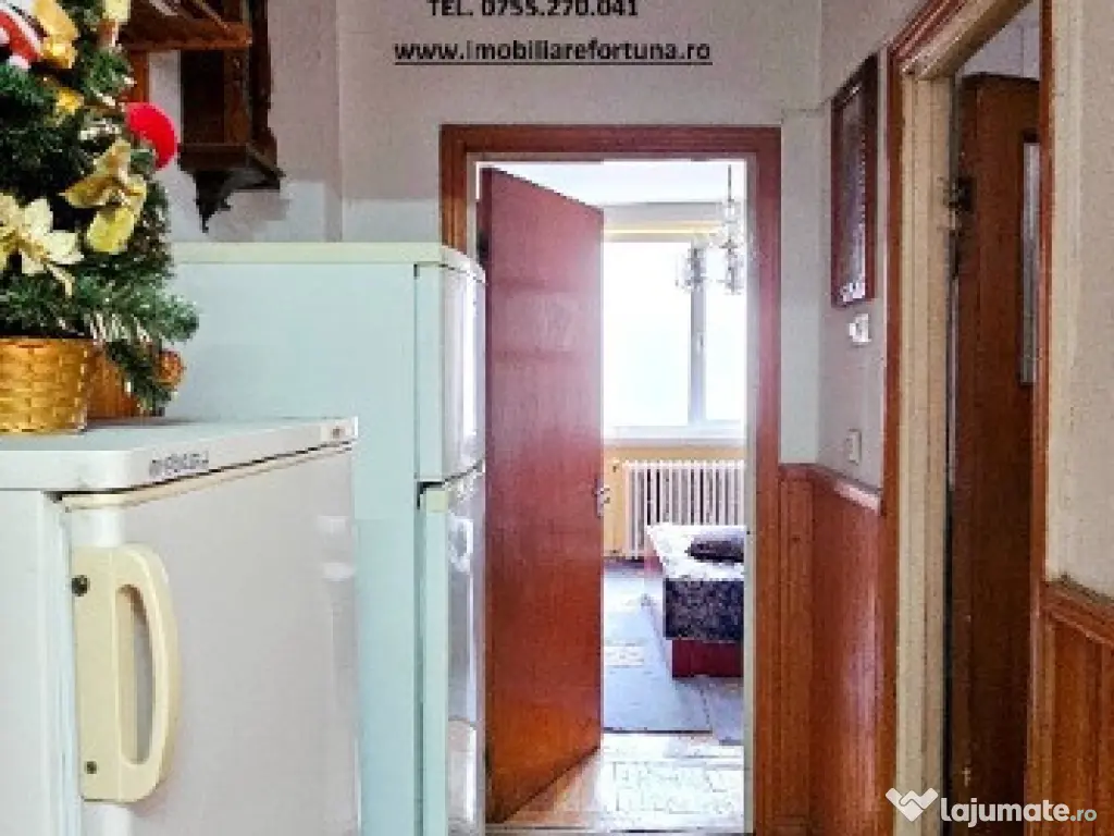 Apartament 4 camere, cu boxa, Bd.Traian, zona BCR 