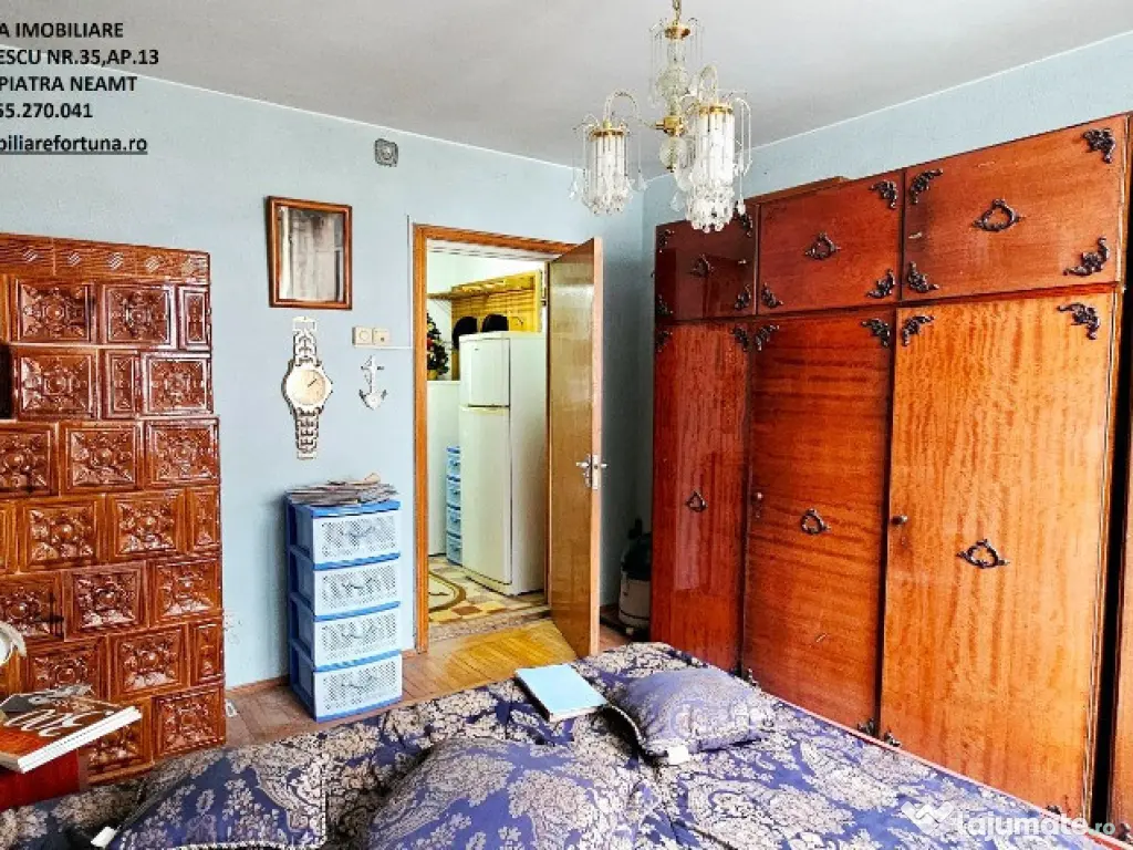 Apartament 4 camere, cu boxa, Bd.Traian, zona BCR 