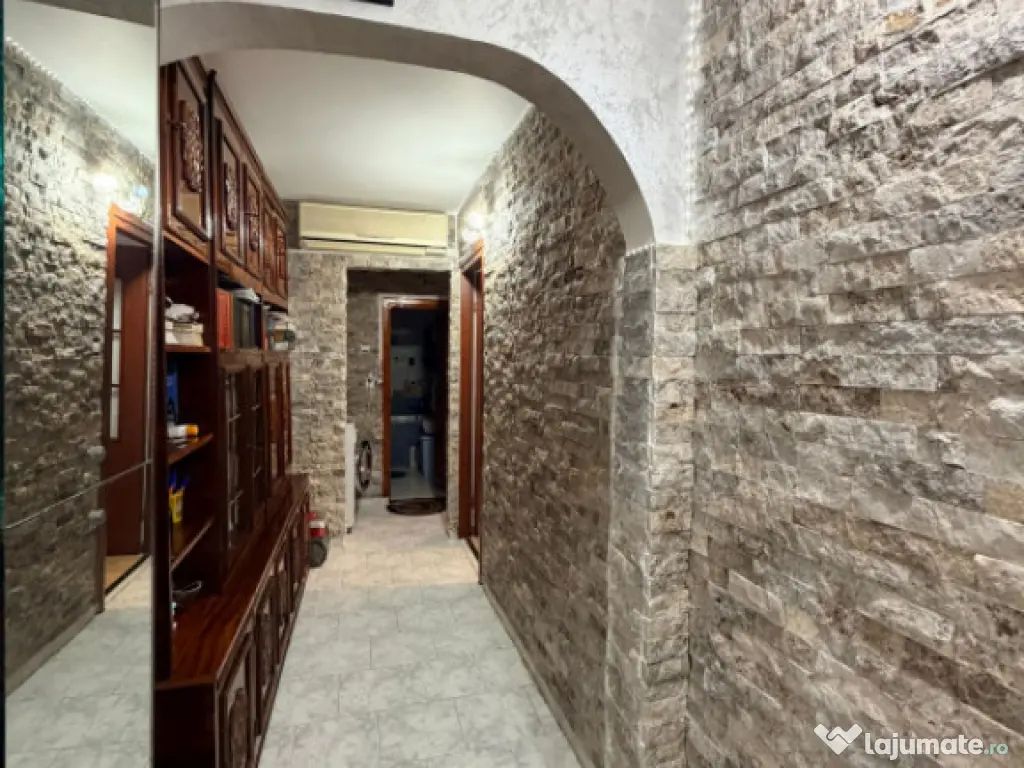 Apartament 3 camere, situat in zona Tomis Nord 