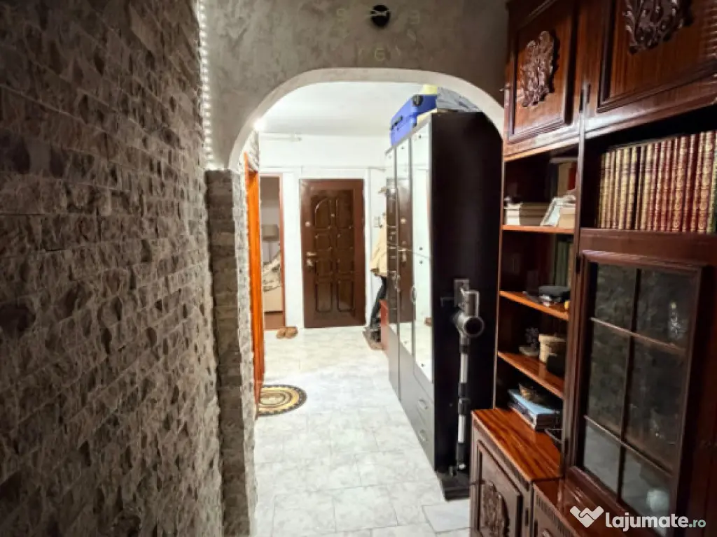 Apartament 3 camere, situat in zona Tomis Nord 