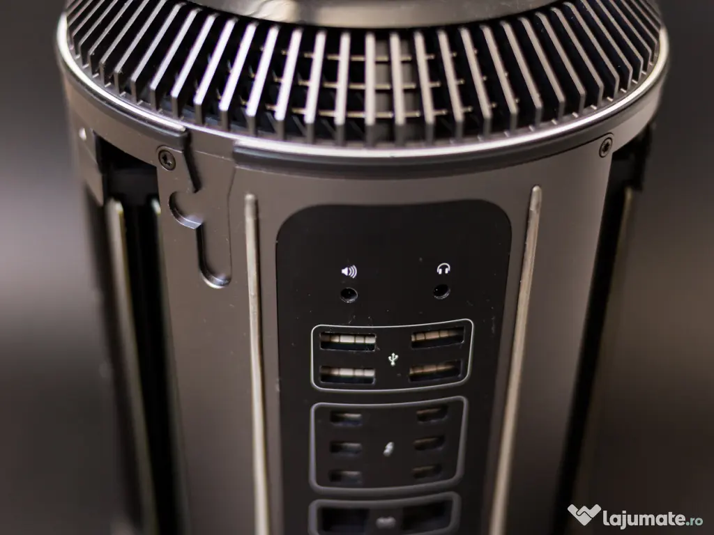 Apple Mac Pro Late 2013 - ( Trashcan) 
