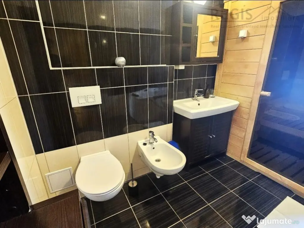 Casa 5 camere de inchiriat in Florilor 