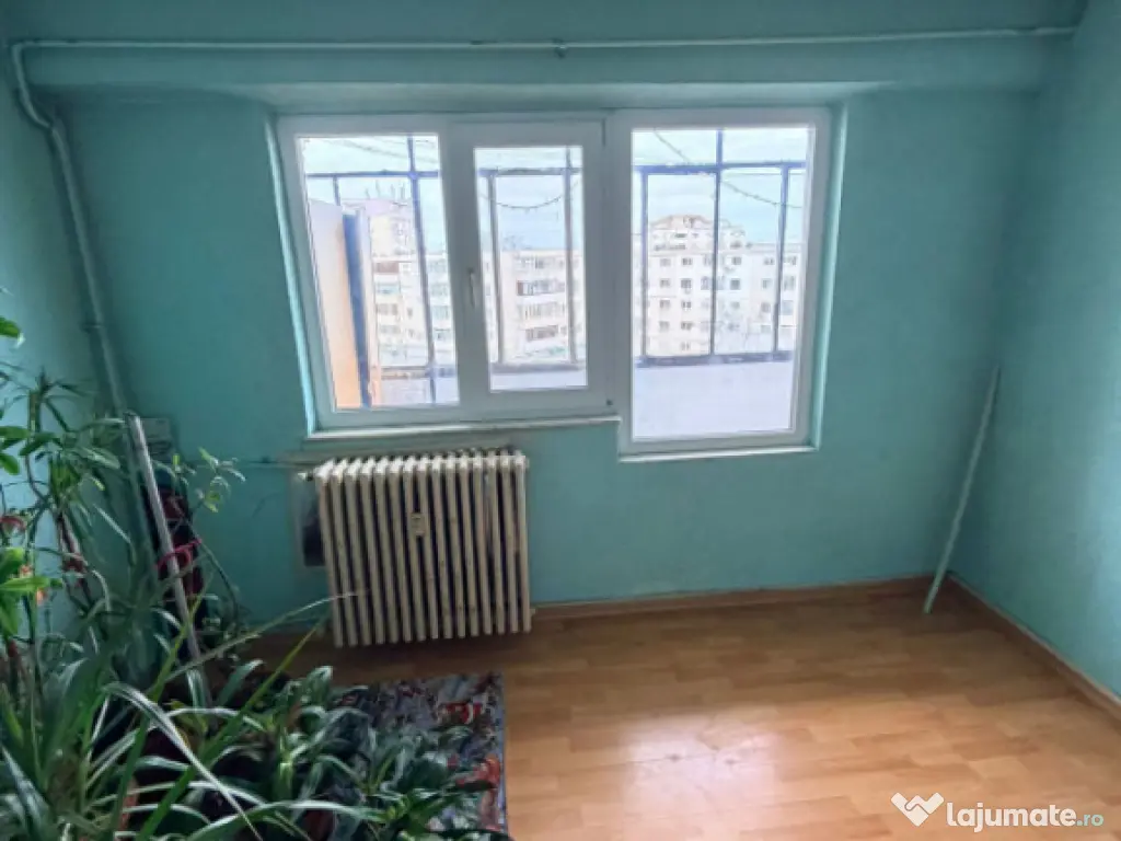 Apartament 3 camere, situat in zona Dacia 