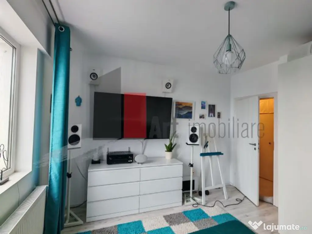Apartament cu 2 camere de vanzare -Pacii-cu centrala-mobi... 