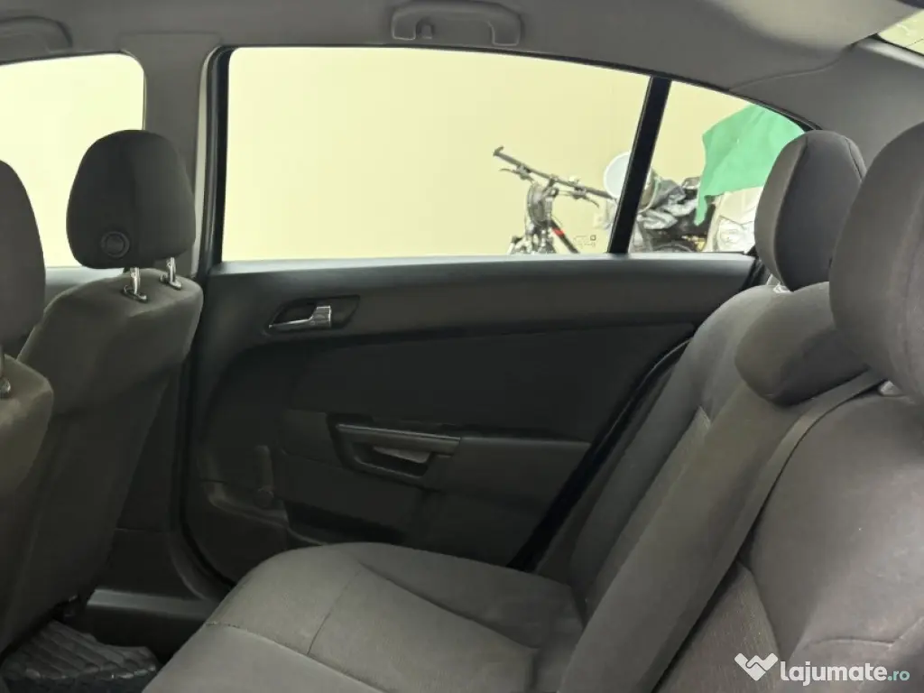 Opel Astra 1.6 Benzina 116CP 2011 Euro 5 