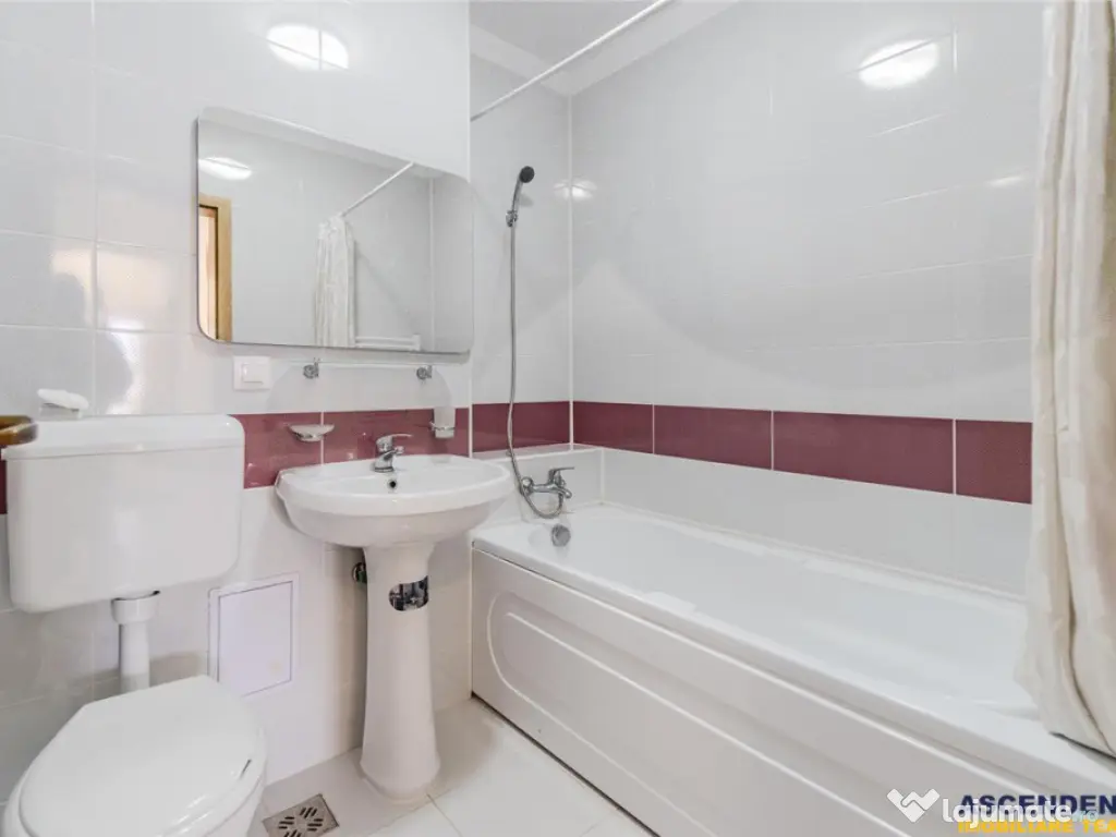 FILM!Apartament 3 camere,2 bai, decomandat,accesorizat,parca 