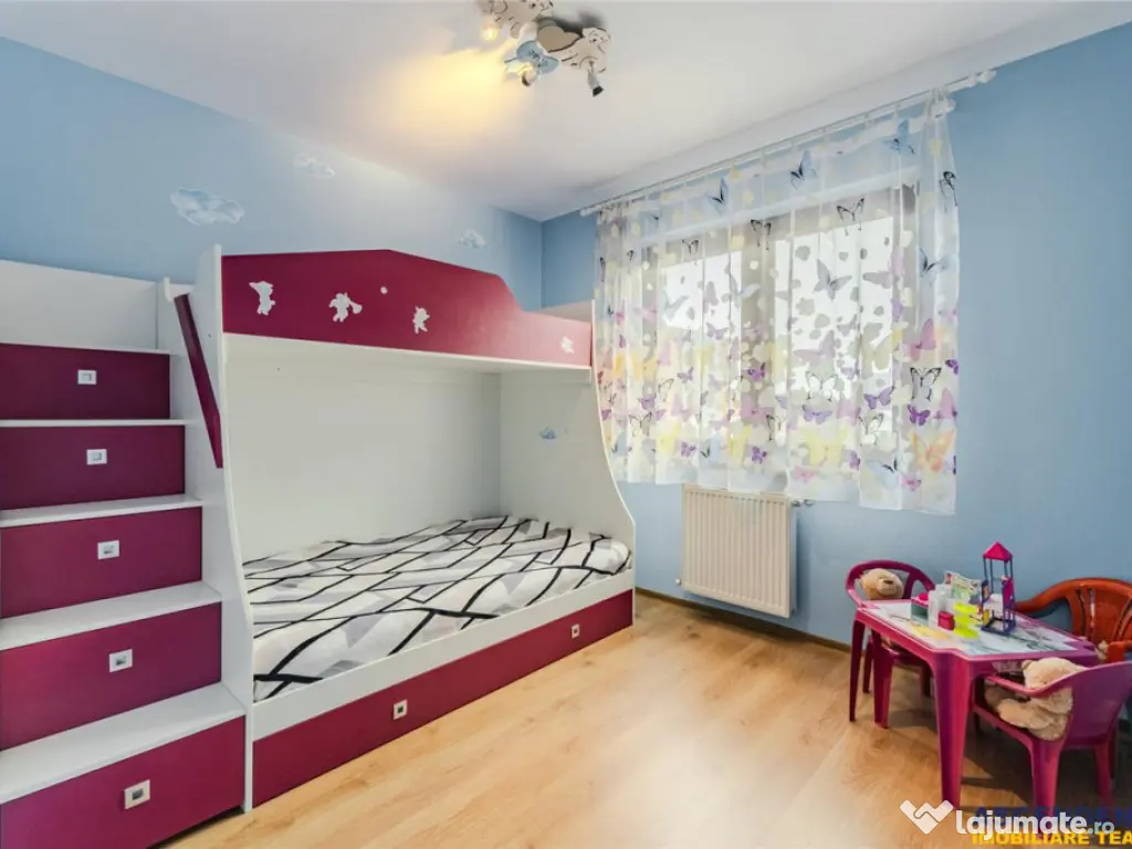 FILM!Apartament 3 camere,2 bai, decomandat,accesorizat,parca 