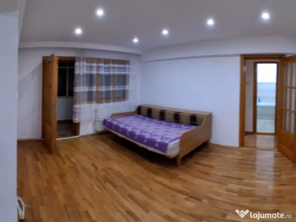 Apartament 3 camere etaj 1 , 2 bai proprietar, 2 Grăniceri