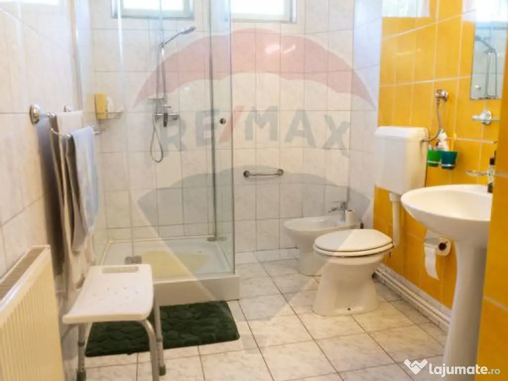 Vila multifunctionala de vanzare, Soseaua Slaj 