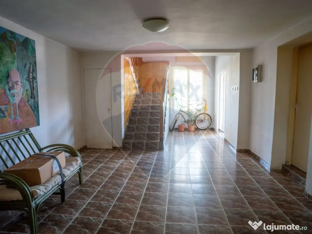 Vila multifunctionala de vanzare, Soseaua Slaj 