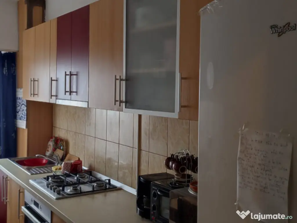 Apartament cu 1 camera ,decomandat , mobilat si renovat rece