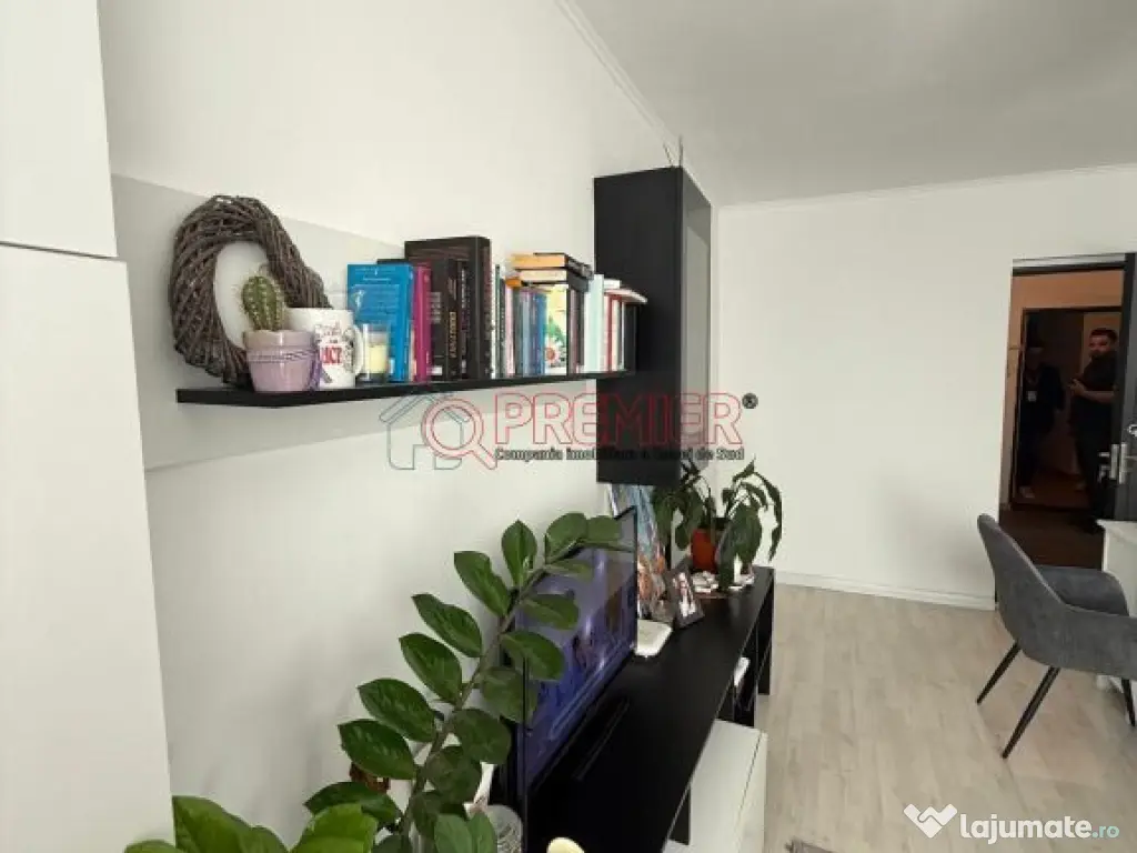 3 camere - Aparatorii Patrie - Str Frumusani 