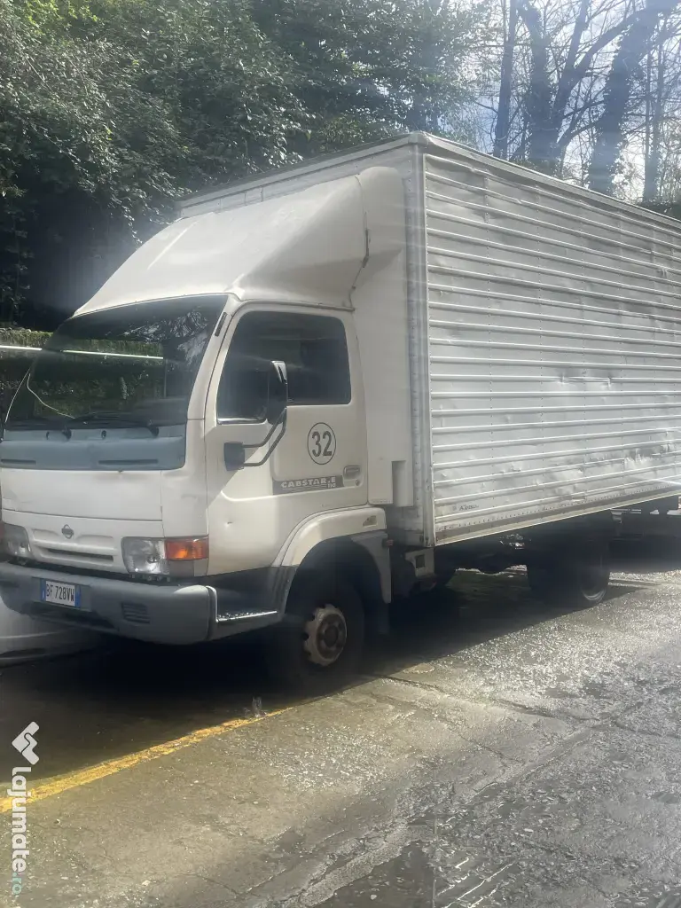 Nissan Cabstar cu lift 