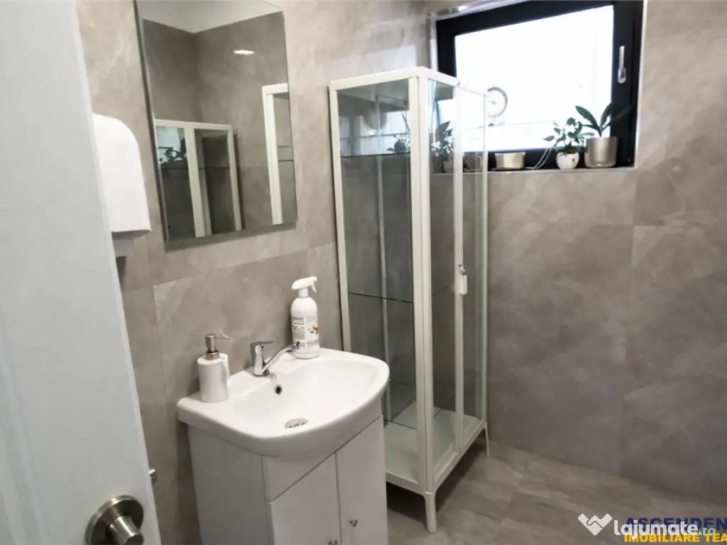 Spatiu comercial, 100 mp, 3 cai de acces, curent trifazic,Tr 