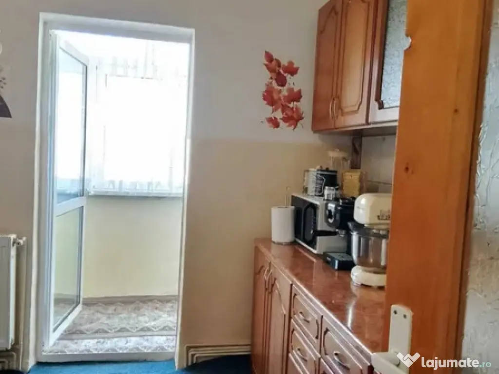 Apartament Cu 2 Camere Decomandate Zona Burdujeni - Spital Bethesda 