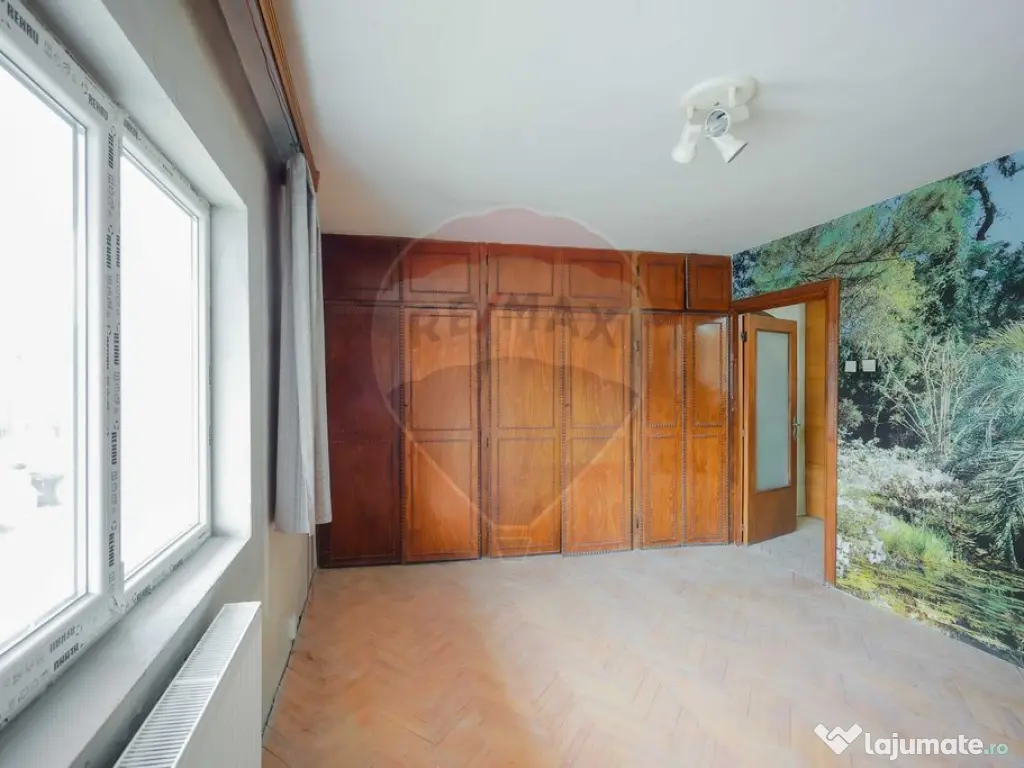 De vânzare – Apartament 2 camere, parter înalt, tripl... 