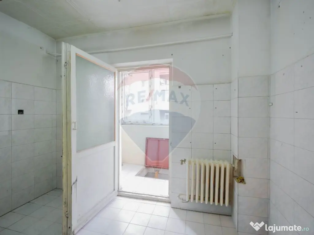 De vânzare – Apartament 2 camere, parter înalt, tripl... 