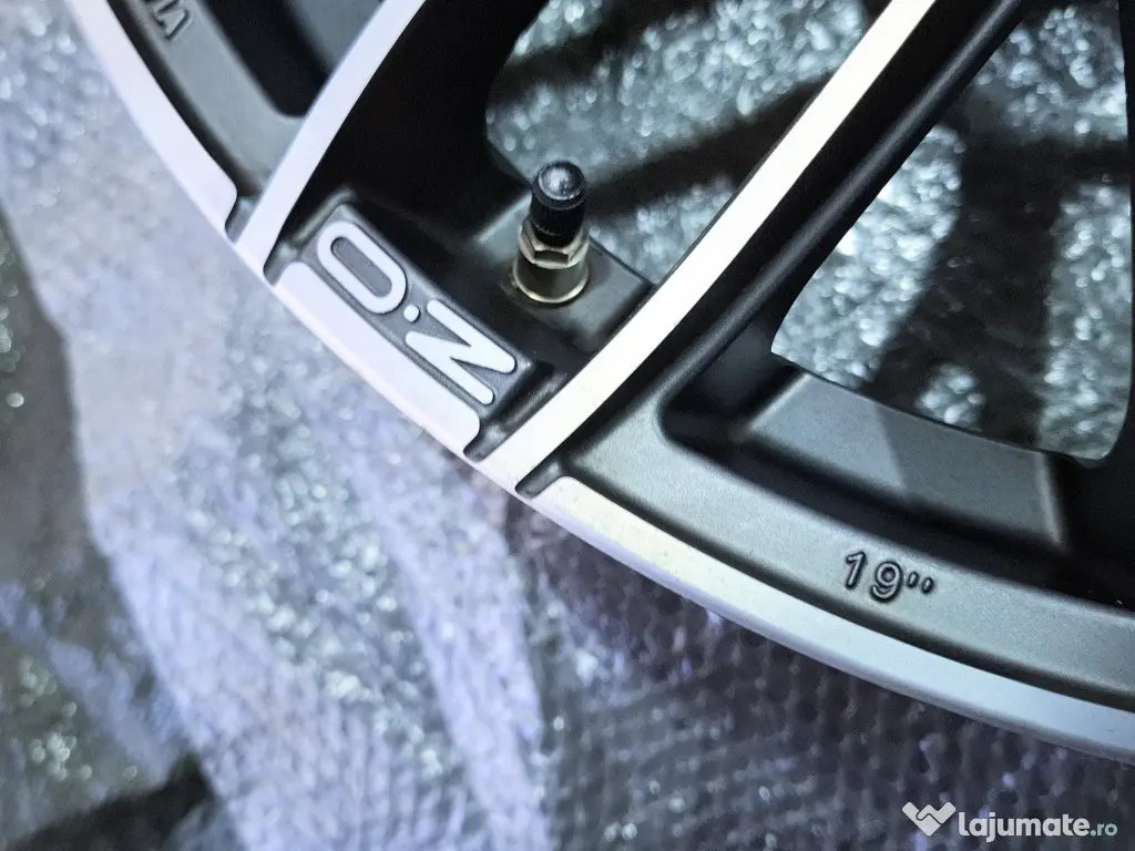 Jante R19 aluminiu 5x112 OZ 150 Bicolor Golf Passat Tiguan A4 Q2 Q3 A3 