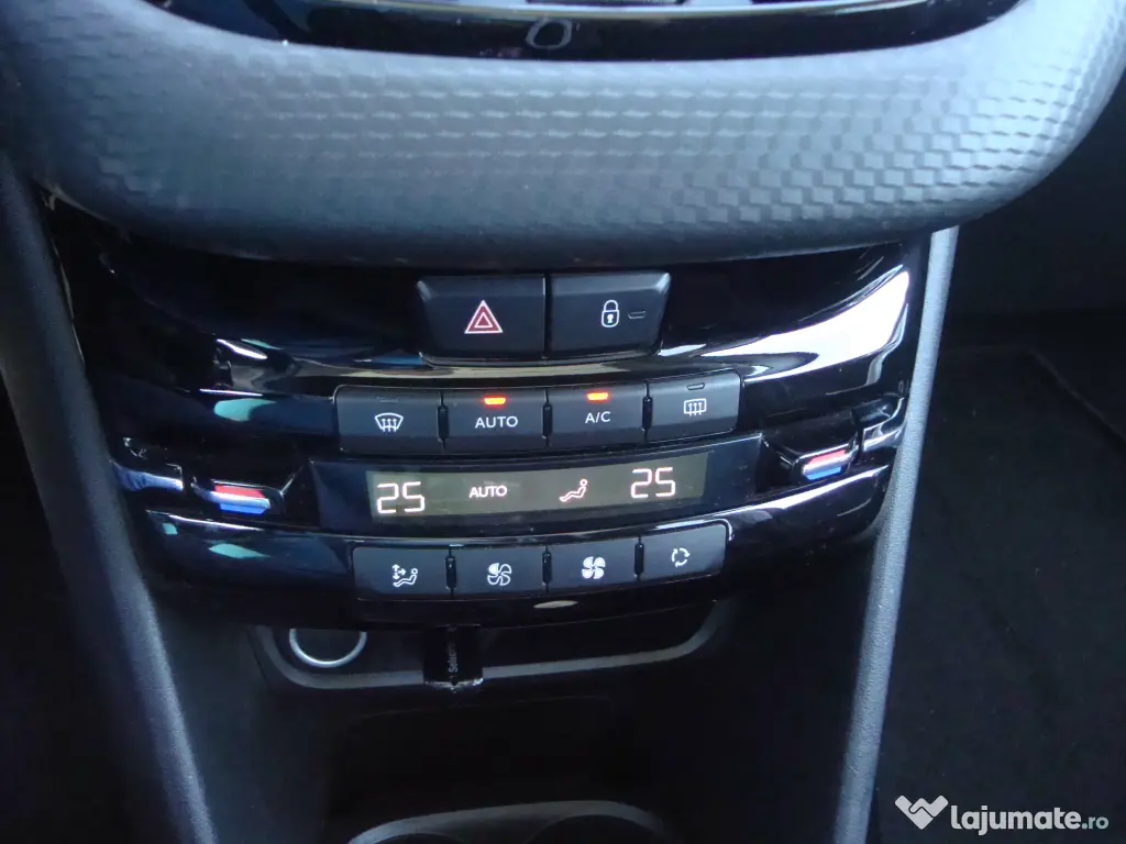 Peugeot 2008, cadou de Paste 