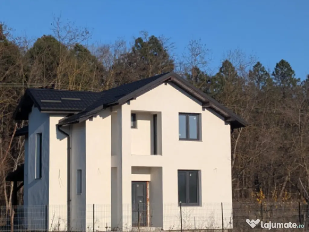 Vila la CHEIE! 3 dormitoare/ 3 bai. Locație exclusivista - 