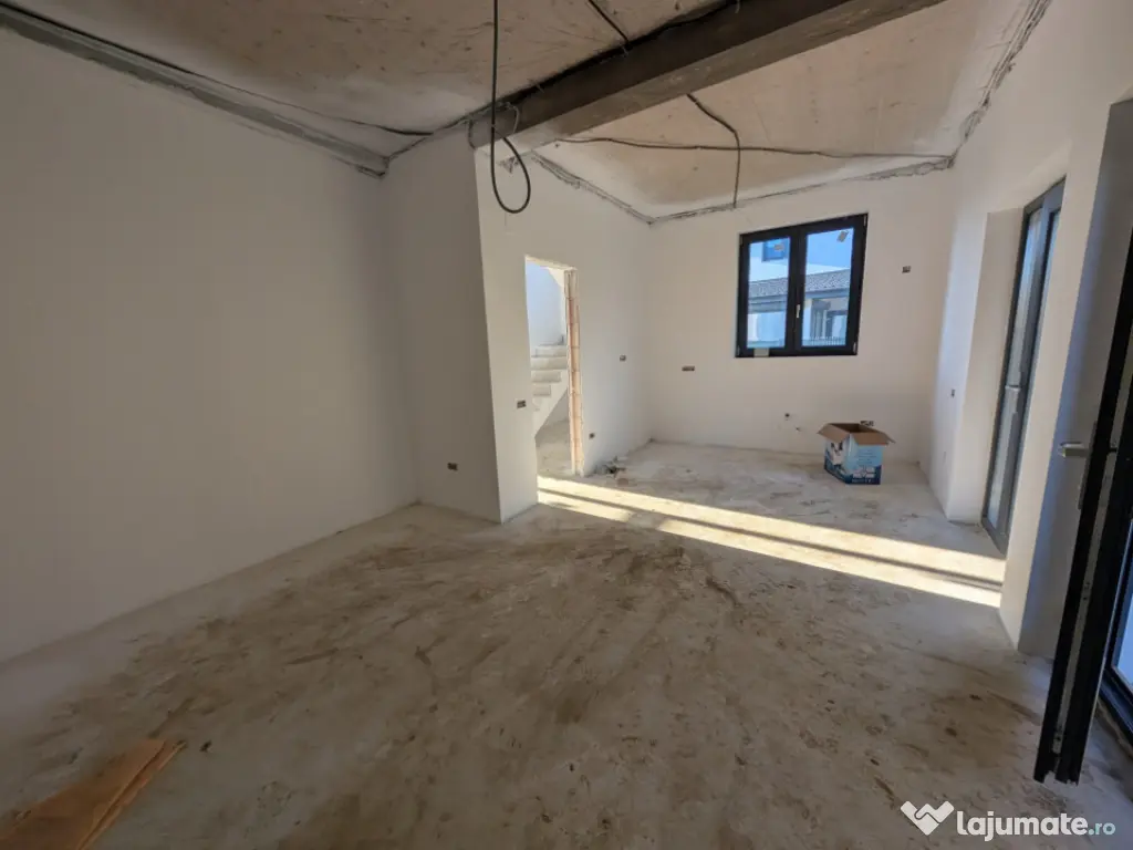 Vila la CHEIE! 3 dormitoare/ 3 bai. Locație exclusivista - 