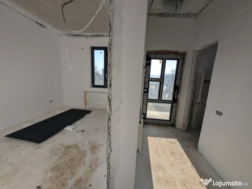 Vila la CHEIE! 3 dormitoare/ 3 bai. Locație exclusivista - 