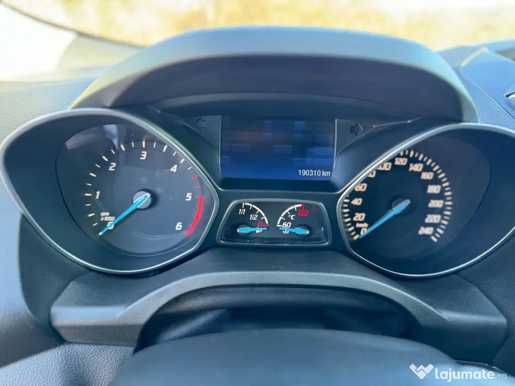 Ford Kuga 2.0 TDCi 163 CP – 4x4