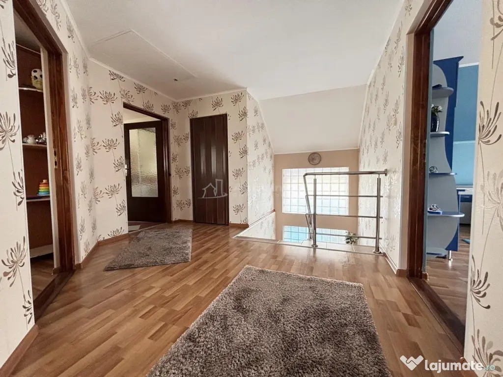 Casa - Vila - str. Piatra Craiului 