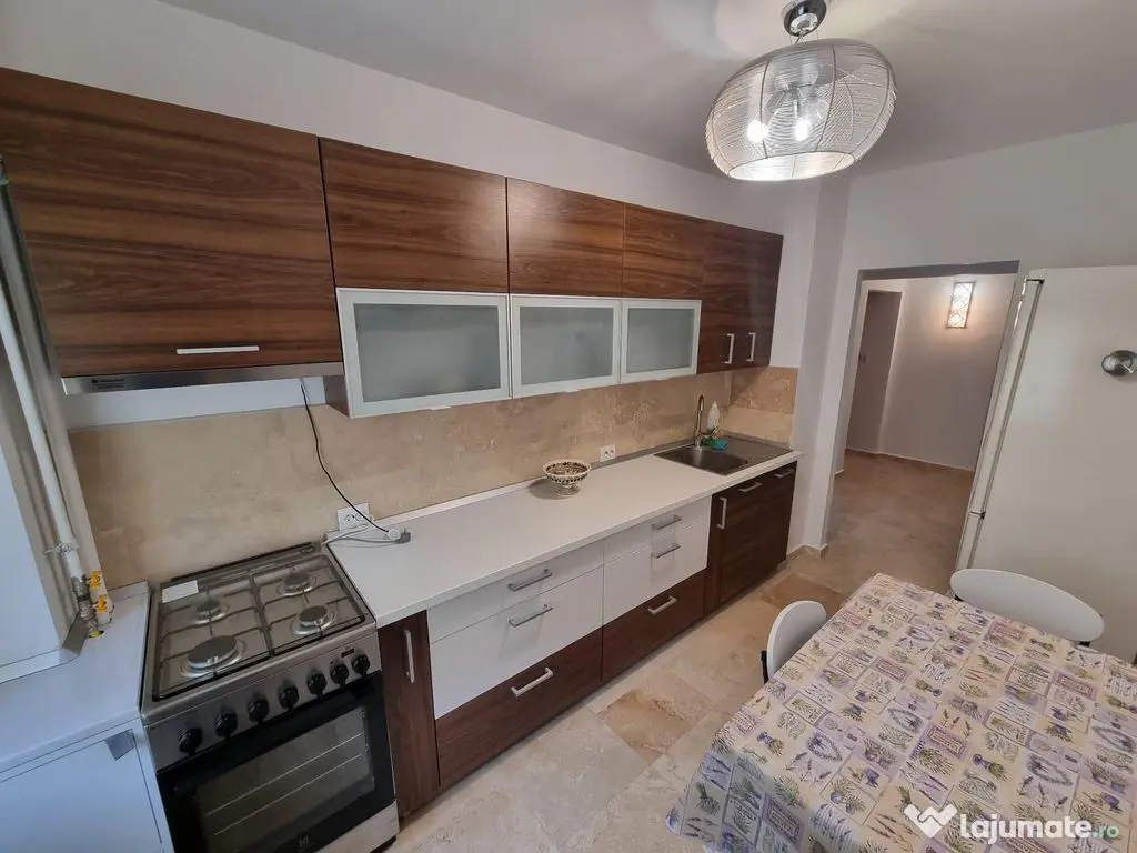 Bd mamaia spitalul militar-apartament 2 camere decomandat... 