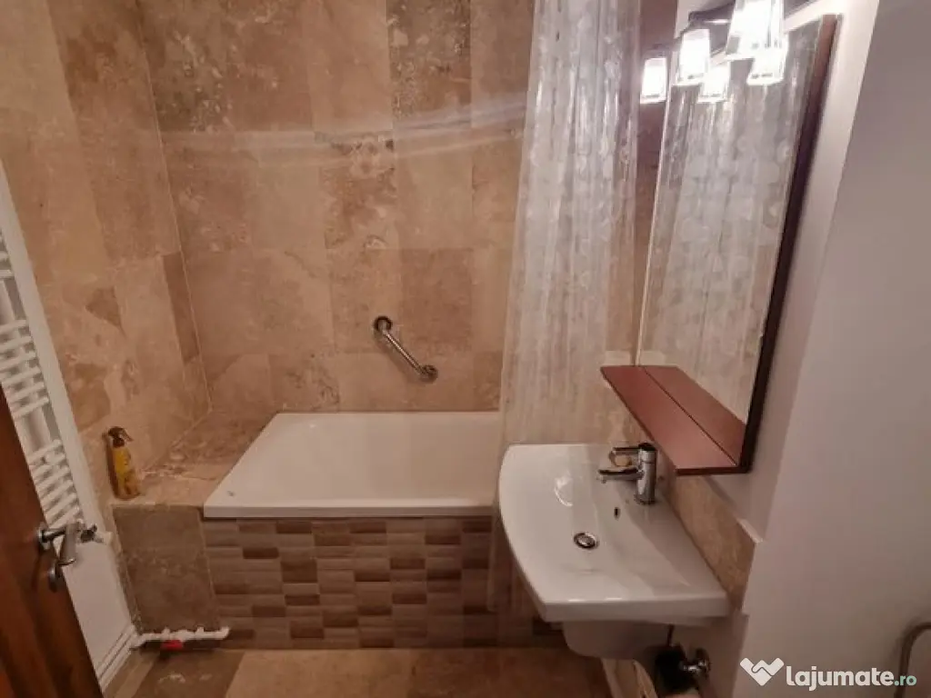 Bd mamaia spitalul militar-apartament 2 camere decomandat... 