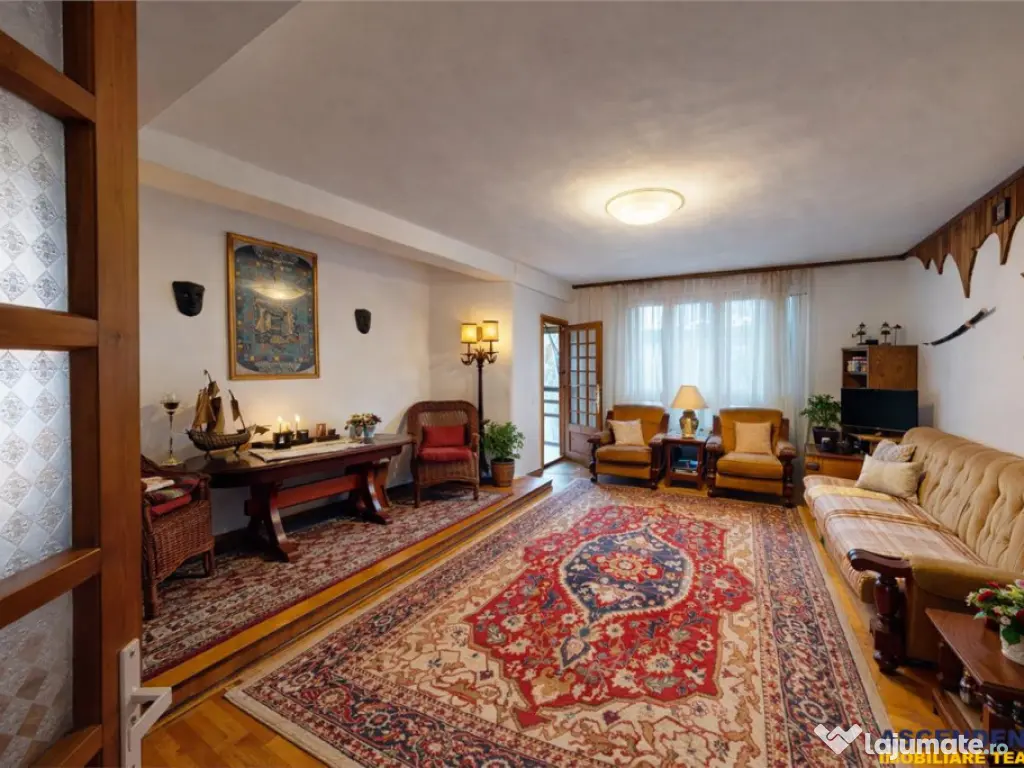 Proprietate rustica la 1 km de Castelul Bran:Doua unitati du 