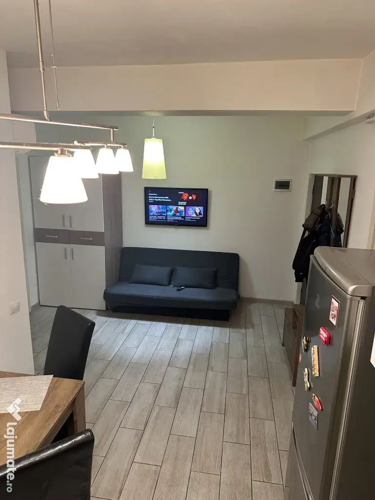 1 Mai, 2 decomandate, Medicina, centrala termica, parcare privata