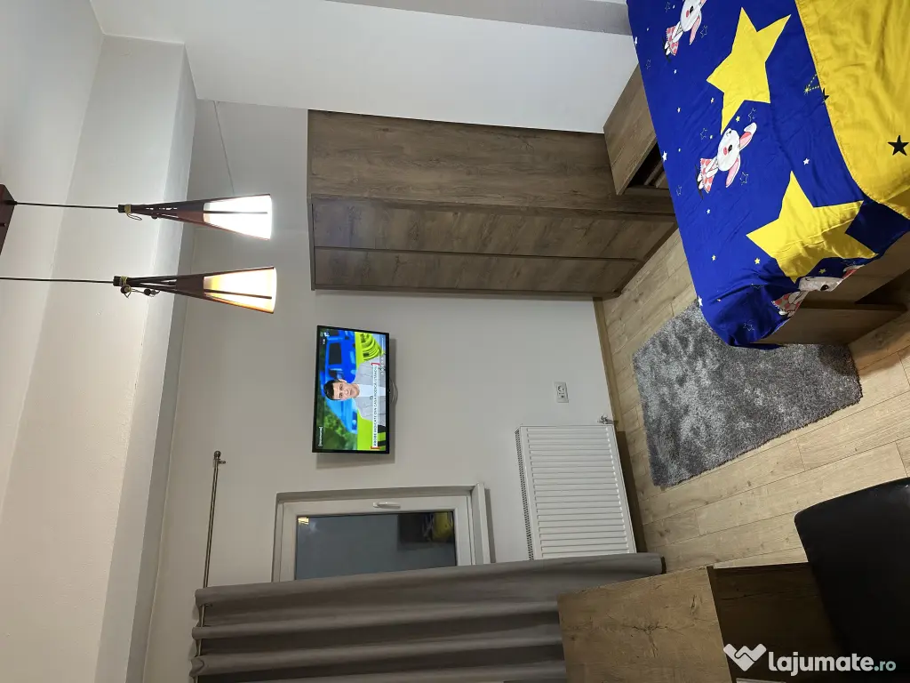 1 Mai, Apartament 2 cam decomandate, Medicina, centrala termica, parcare privata