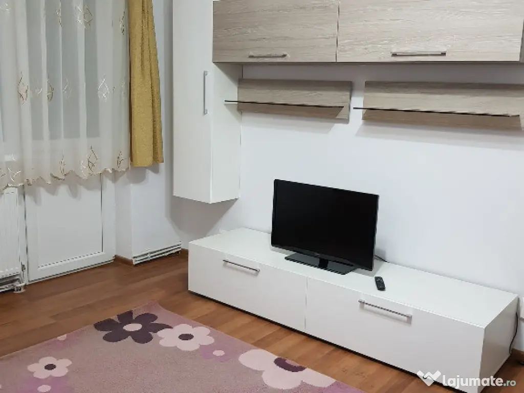 Inchiriez apartament 2 camere in Deva, etaj 3, mobilat, Al. Pacii 