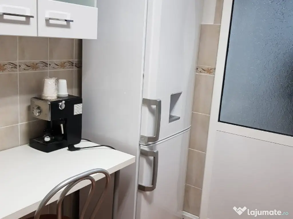 Inchiriez apartament 2 camere in Deva, etaj 3, mobilat, Al. Pacii 