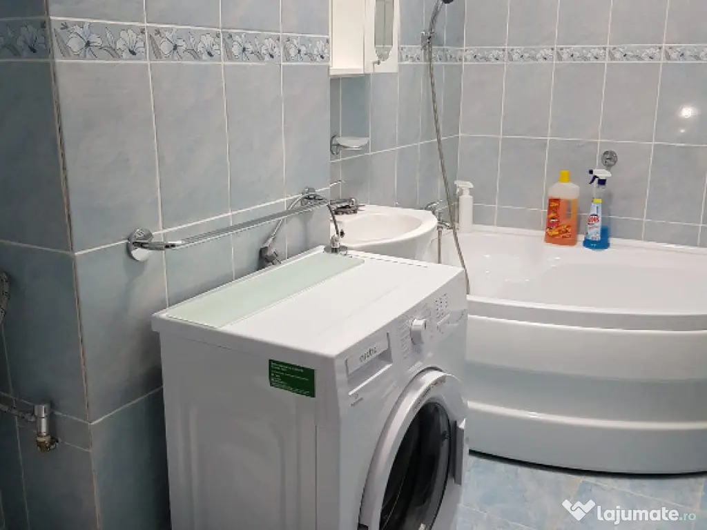 Inchiriez apartament 2 camere in Deva, etaj 3, mobilat, Al. Pacii 