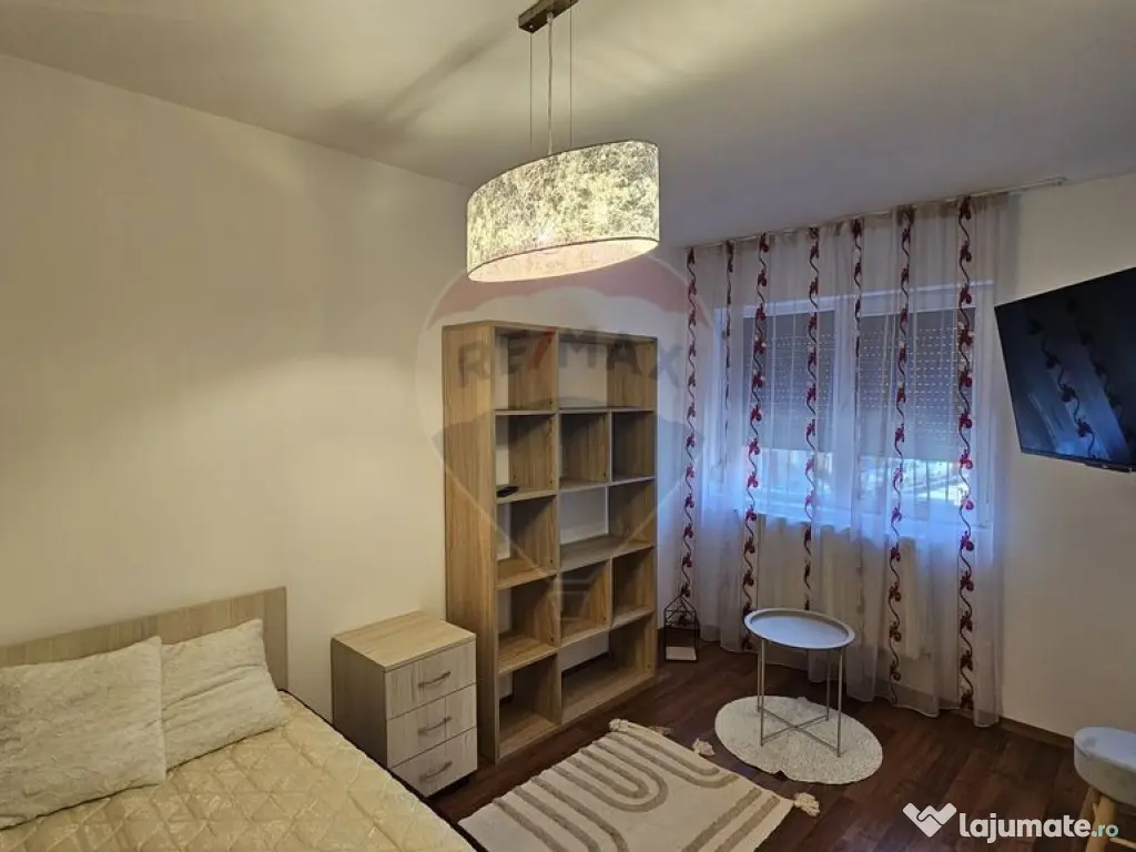 Apartament cu 2 camere de închiriat în zona Central 