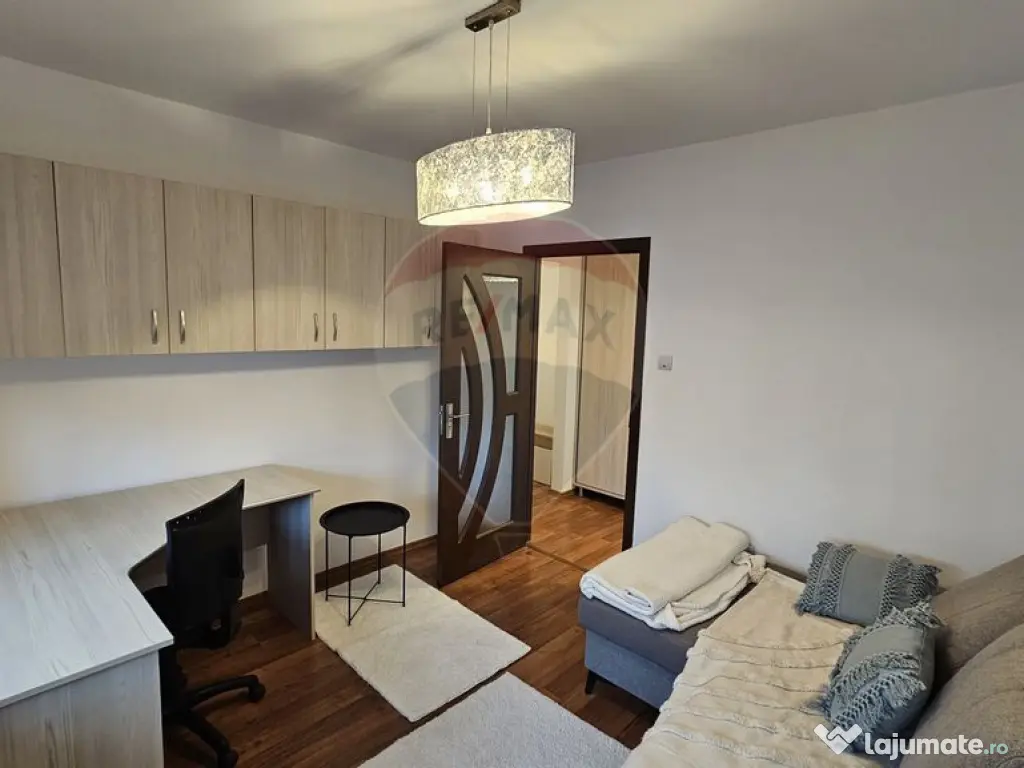 Apartament cu 2 camere de închiriat în zona Central 