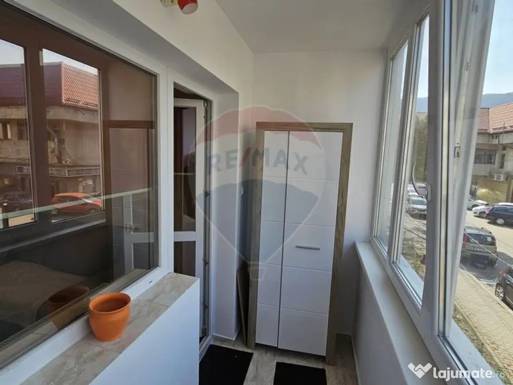 Apartament cu 2 camere de închiriat în zona Central 