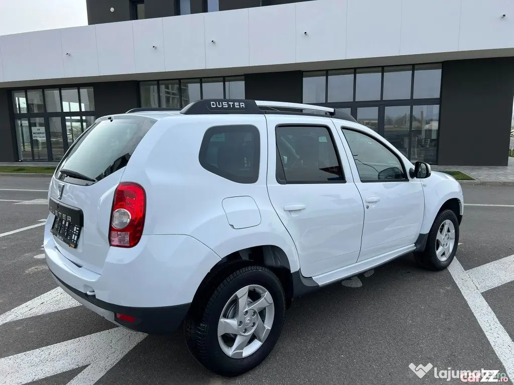 DACIA Duster 4x2 an 2011 mot 1.5 dci 110 cp euro 5. 