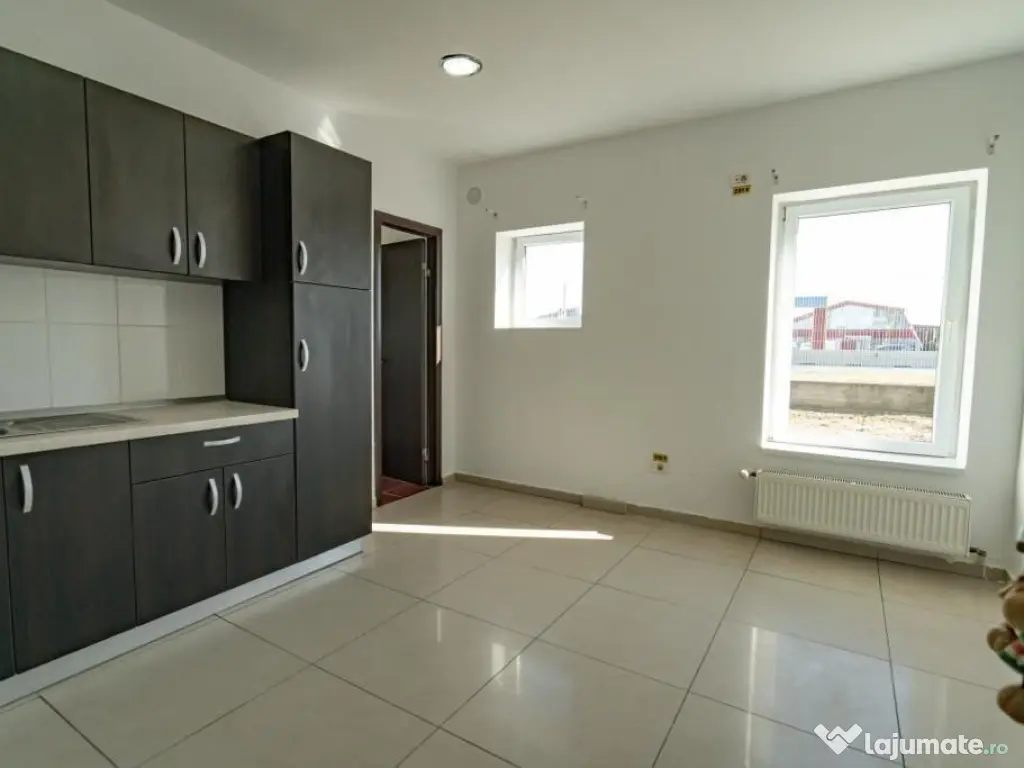 Hală industrială Jilava 1.000 mp, birouri 250 mp, curte 1.500 mp, ISU 