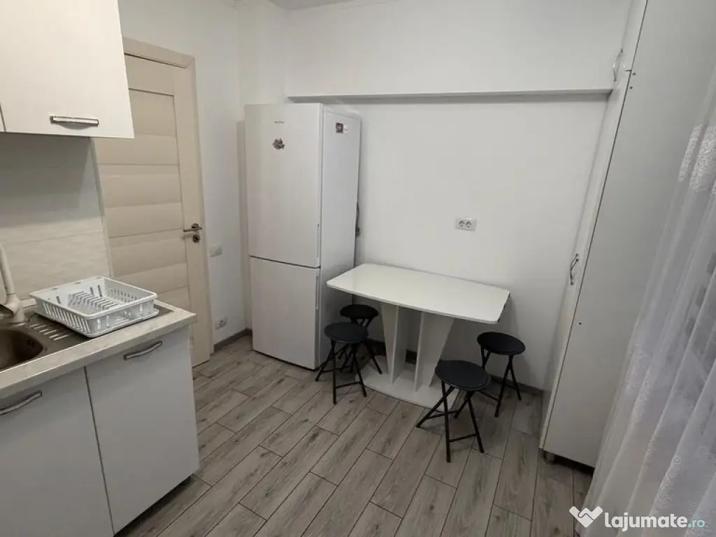 Dacia, 3 camere decomandate confort 0, parter 