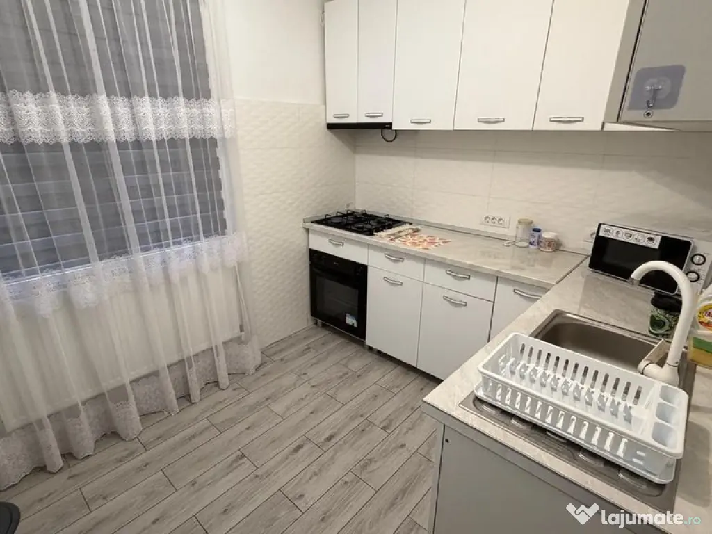 Dacia, 3 camere decomandate confort 0, parter 